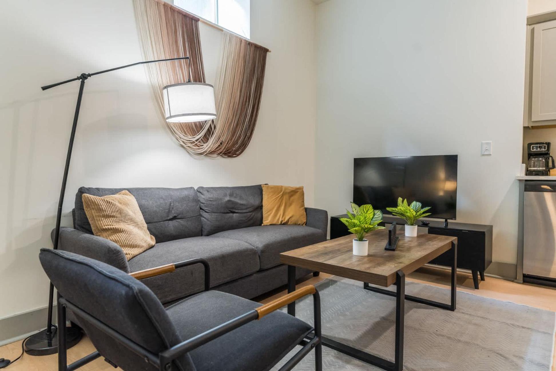 Apartment Bright And Modern In # 107